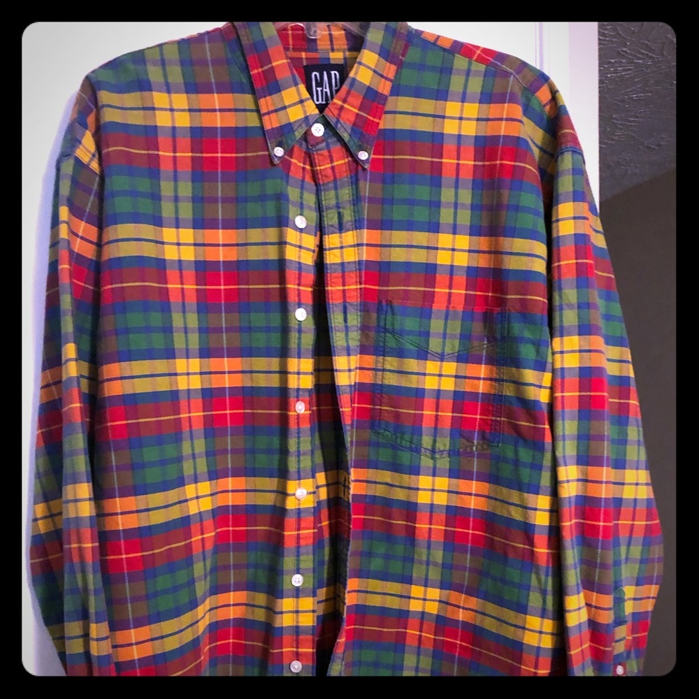 Men’s Gap button down shirt